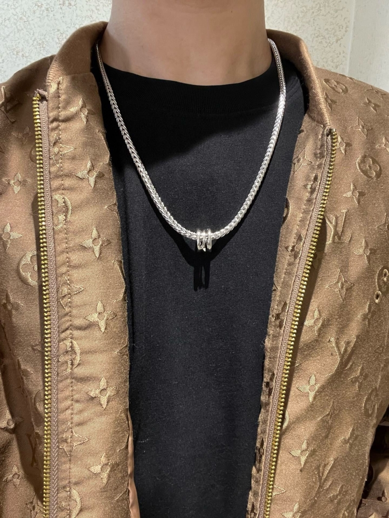 Bv1g*ai necklaces